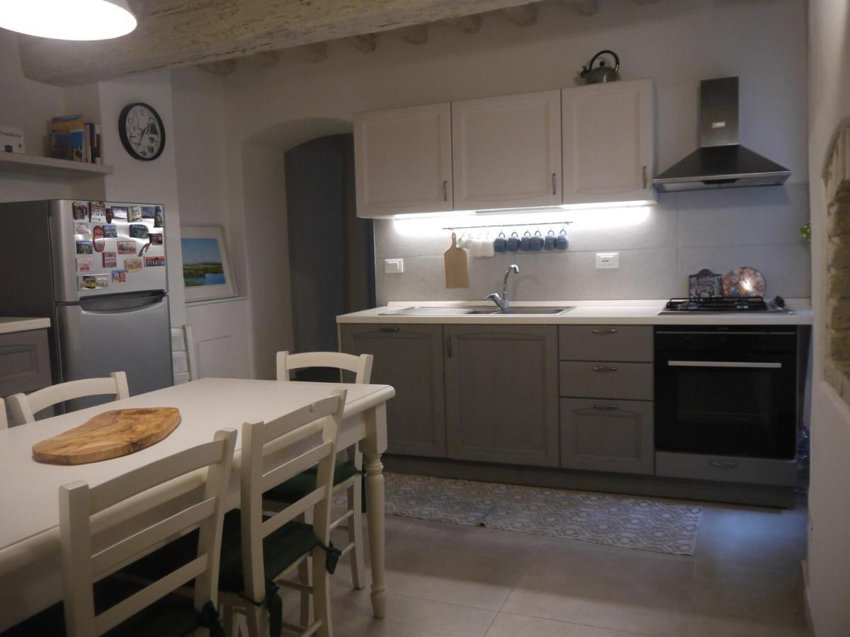 蒙特瓦尔基Casa Marzia公寓 外观 照片